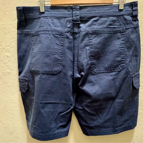 Copper & Oak Supply Co.
Venture Ripstop Cargo Blue Shorts
36 Waist - 10” Inseam - Picture 10 of 10